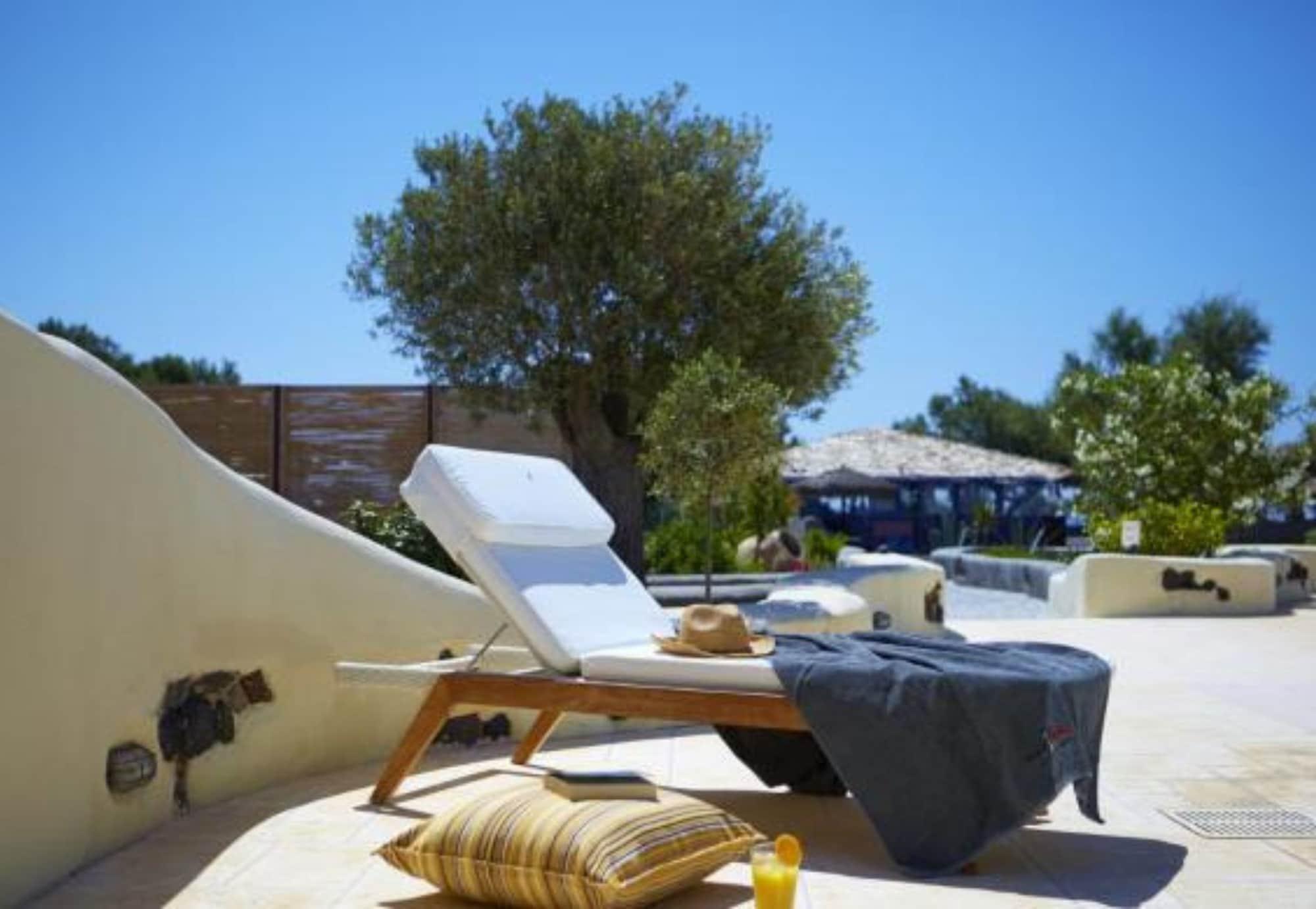 Black Rose Beach Suites ペリッサ エクステリア 写真